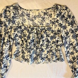 Women’s Chelsea & Violet size S/2 Cropped Floral Blouse & High Waisted Trousers